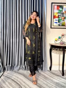 Noor-E-Pure Black / Embroidered 4pc Set (Unstitched / Stitched ) - Image 2