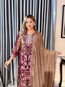 Wine Elegance 4pc set (Unstitched) // Biscuit Shade Contrast Dupatta - Image 3