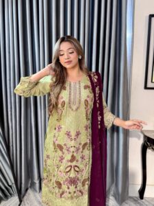Pistachio Green Elegance 4pc set (Unstitched/Stitched ) // Deep Maroon Contrast Dupatta - Image 6